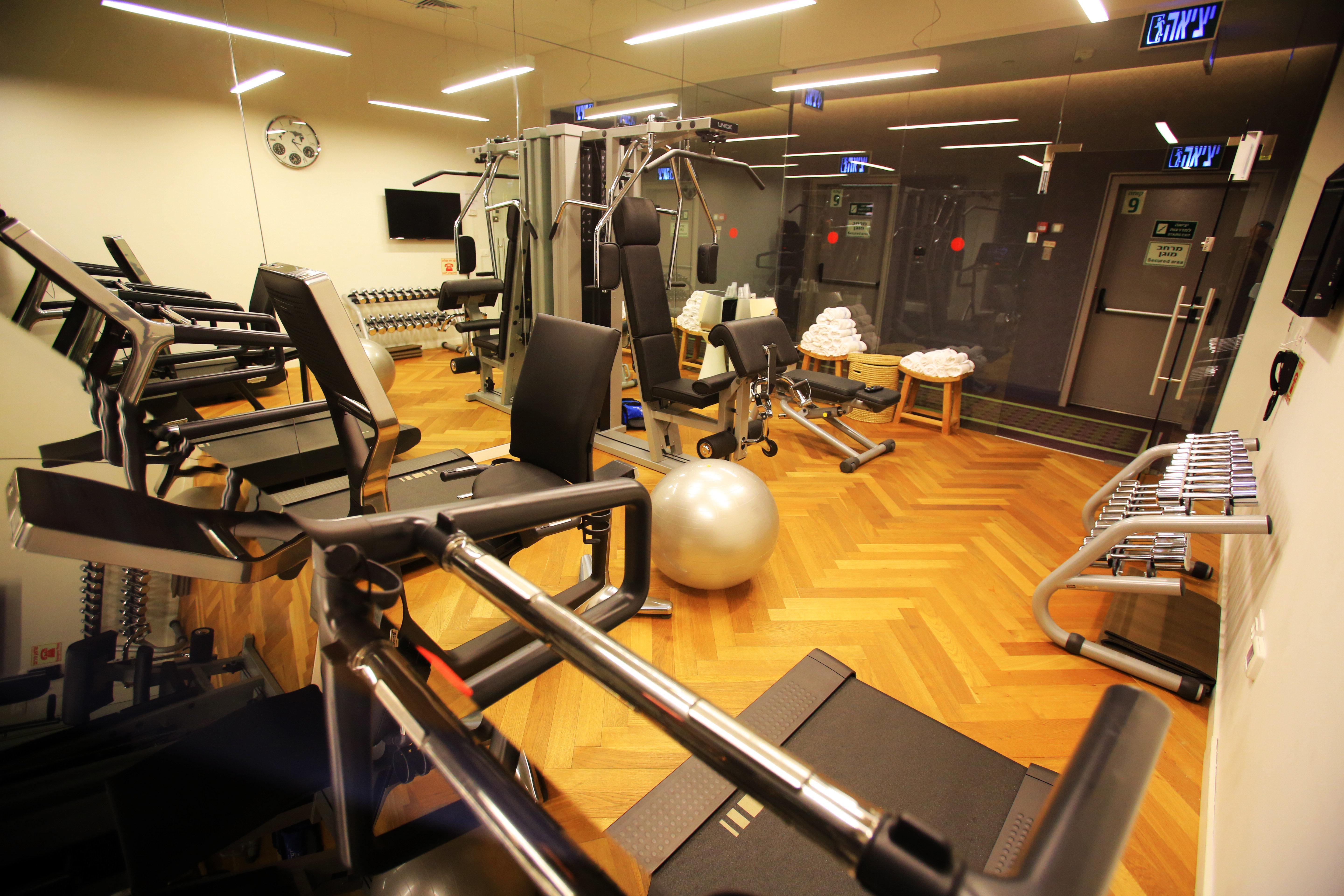 Hotel Indigo Tel Aviv - Diamond District By Ihg Giv'atayim Exterior foto A gym in a hotel