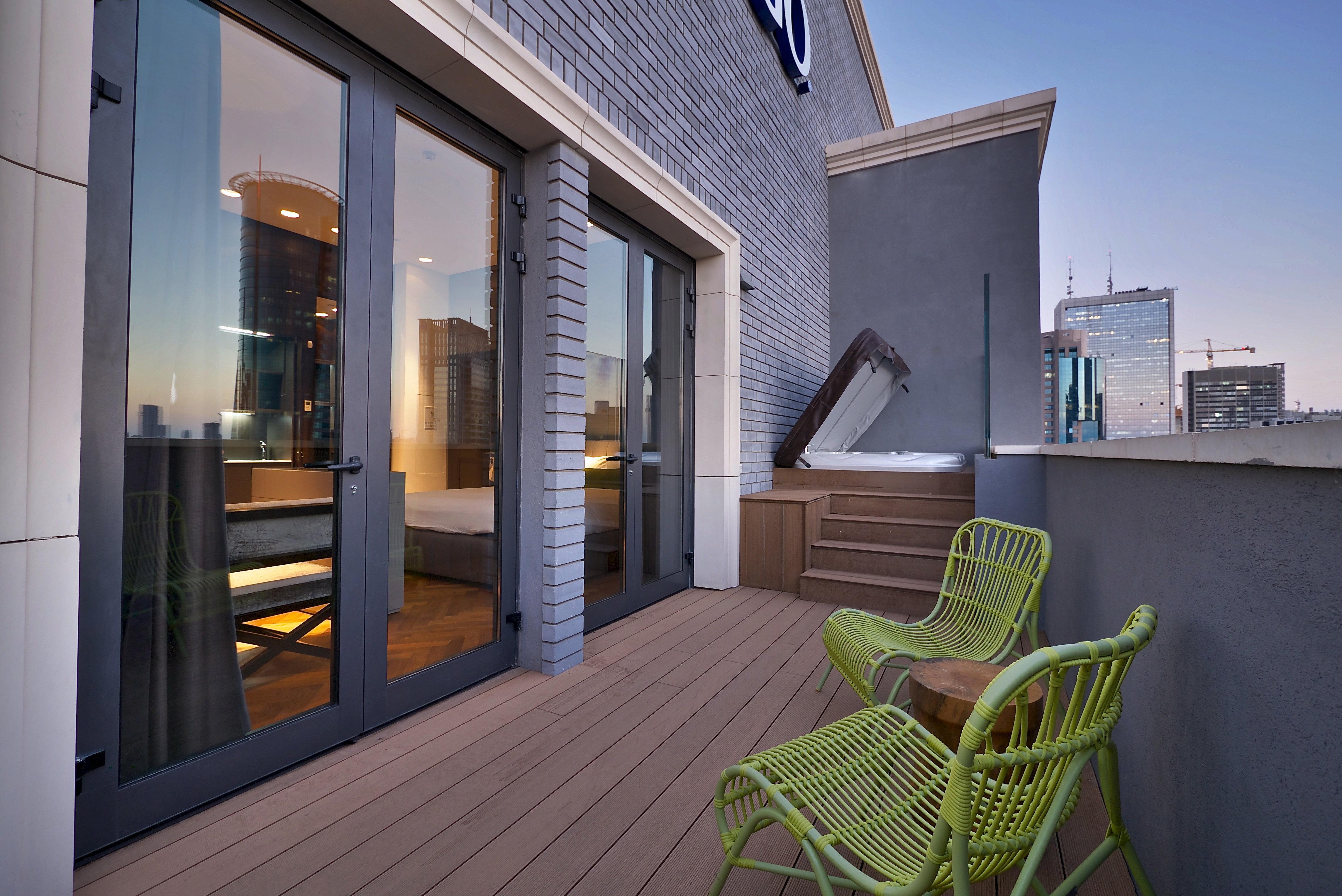 Hotel Indigo Tel Aviv - Diamond District By Ihg Giv'atayim Exterior foto The hotel's rooftop