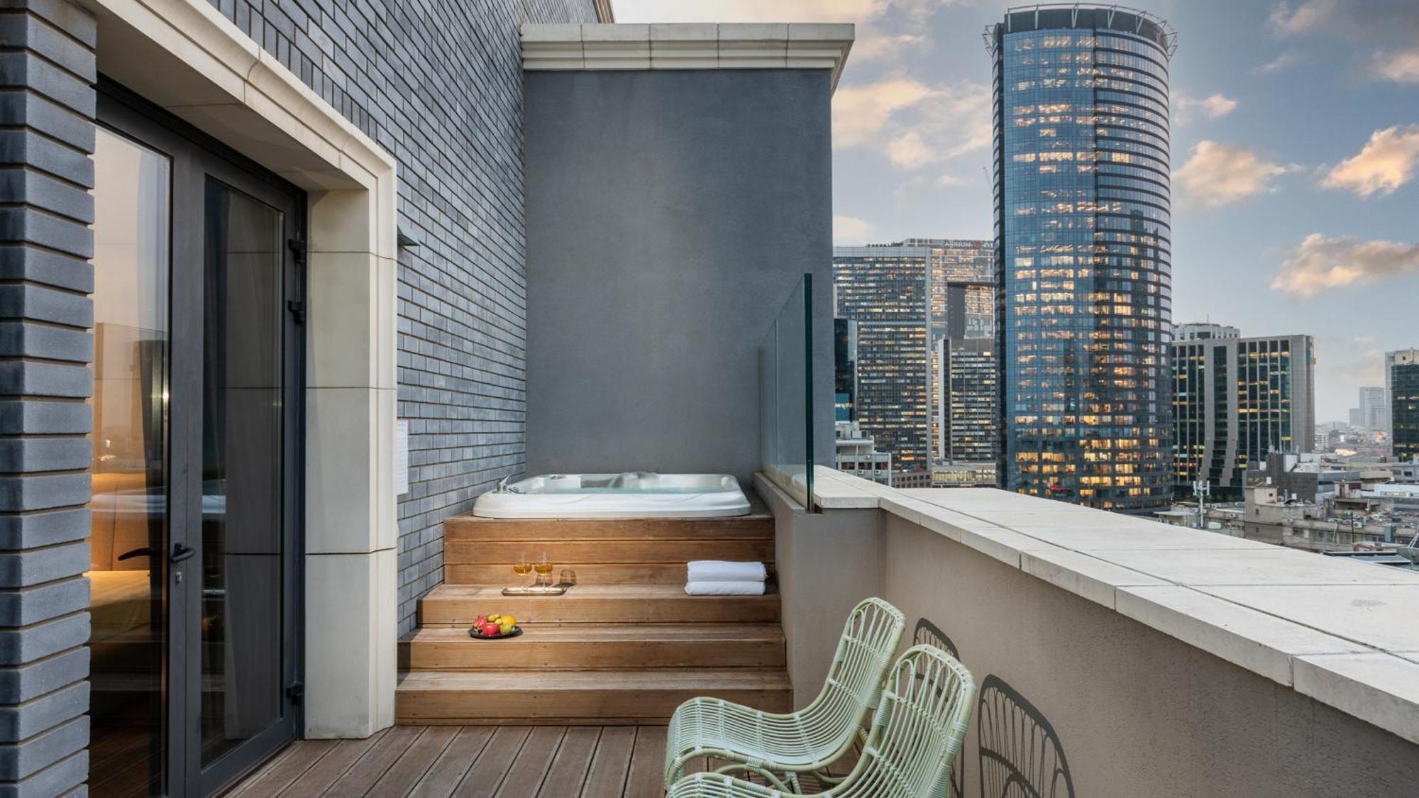 Hotel Indigo Tel Aviv - Diamond District By Ihg Giv'atayim Exterior foto The Park, Hyderabad